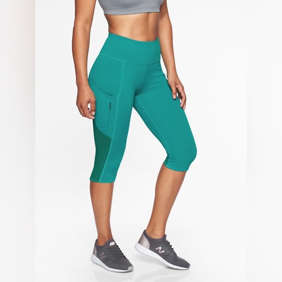 Athleta Size Medium Tall All in Crop Tight - Picture 1 of 5